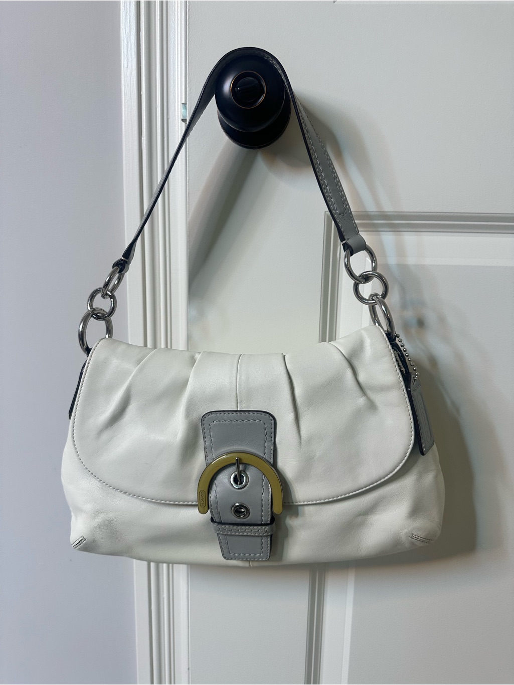 Coach Vintage Leather Soho White Grey Kristin Pleated Soho Hobo Buckle Bag Y2k